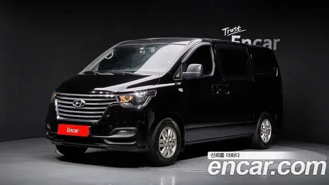 Hyundai Starex Van 5-Seater Modern 2019