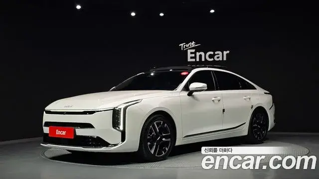 Kia K8 Signature 2025