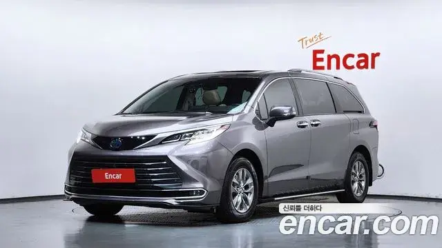 Toyota Sienna 2.5 Hybrid AWD 2023