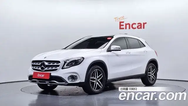 Mercedes-Benz GLA-Class GLA220 Premium 2019