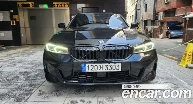 BMW 3-Series 320i M Sport 2024