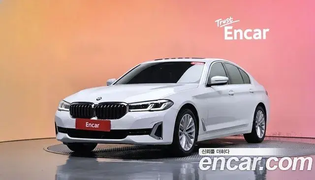 BMW 5-Series 523d Luxury 2021