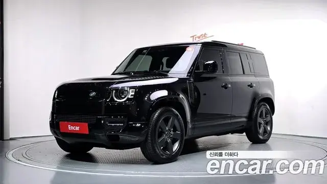 Land Rover Defender 110 P300 X-Dynamic SE 2025