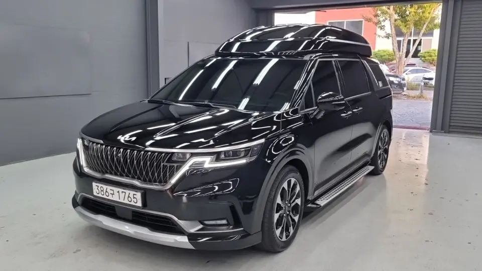 Kia Carnival Diesel 9-Seater Hi-Limousine Signature 2023
