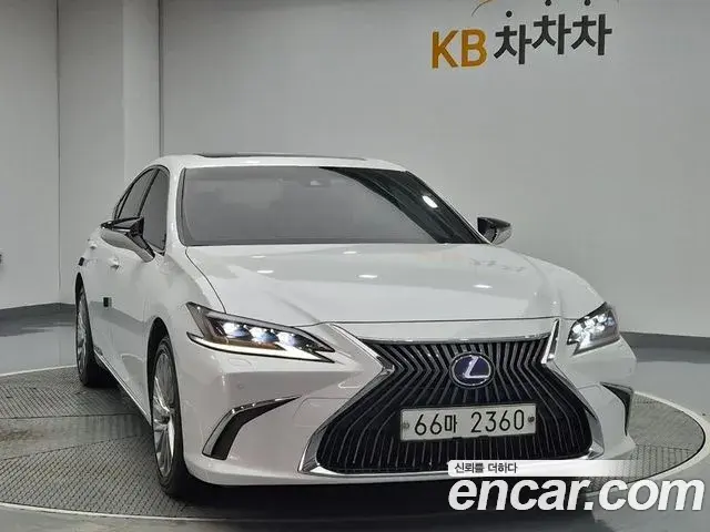 Lexus ES Executive 2019