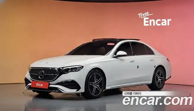 Mercedes-Benz E-Class E200 AMG Line 2025