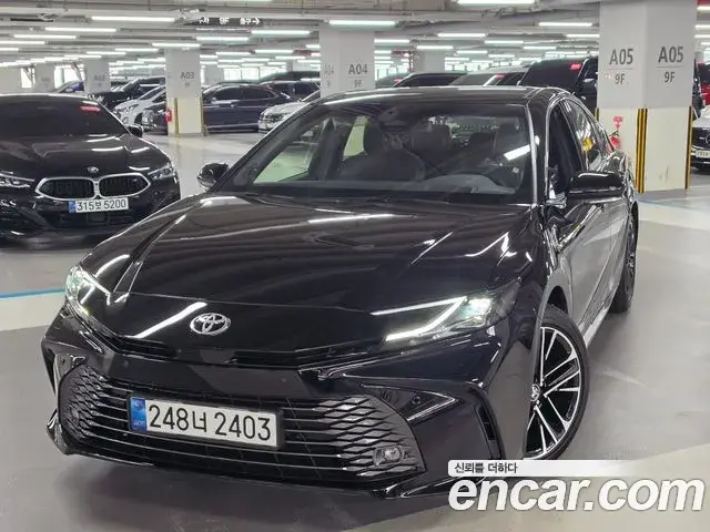 Toyota Camry 2.5 XLE Premium Hybrid 2026