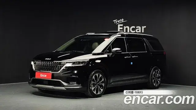 Kia Carnival Gasoline 7-Seater Signature 2022