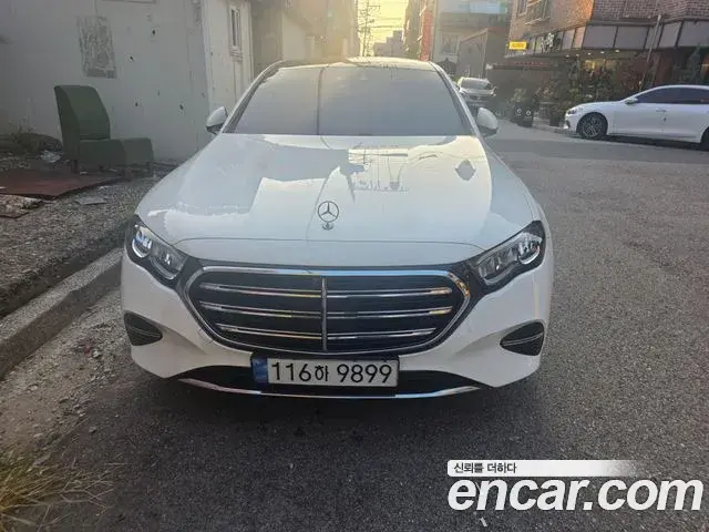 Mercedes-Benz E-Class E220d 4MATIC Exclusive 2024