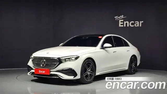 Mercedes-Benz E-Class E300 4MATIC AMG Line 2025