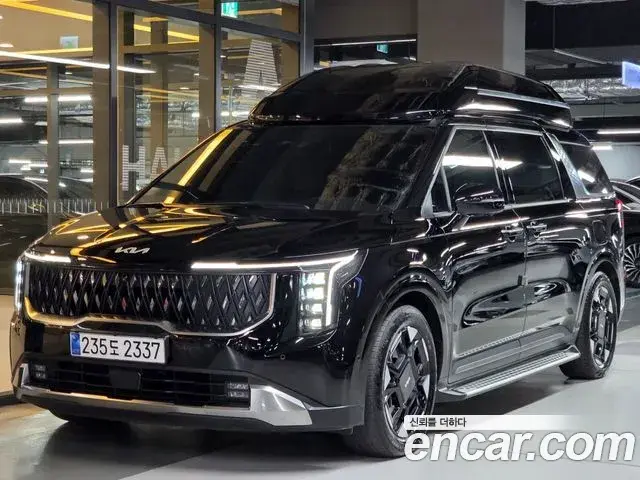 Kia Carnival Gasoline 7-Seater Hi Limousine Signature 2025