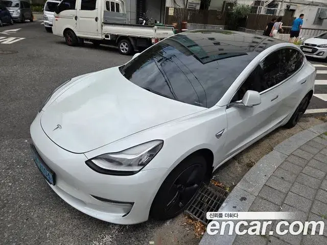 Tesla Model 3 Standard Range Plue RWD 2020