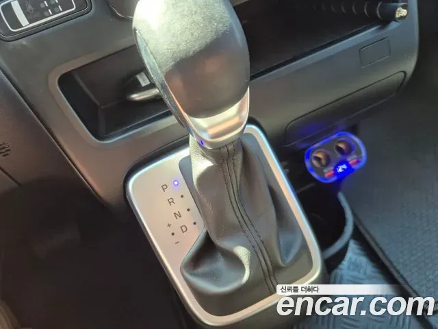 Hyundai Staria HEV 1.6 Tourer 9-Seater Modern 2025 — фото 9