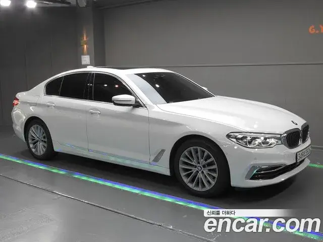 BMW 5-Series 520d Luxury Plus 2020