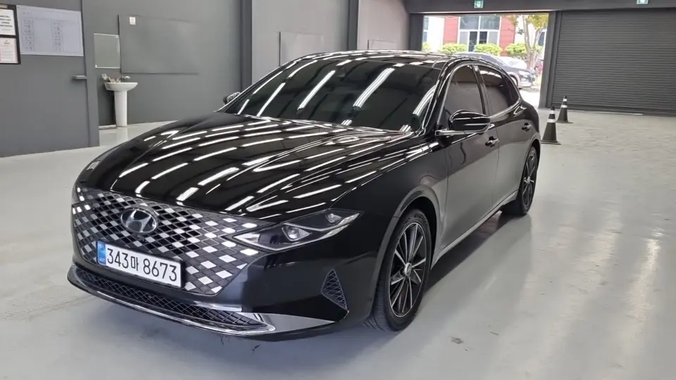 Hyundai Grandeur 2.5 Le Blanc 2022