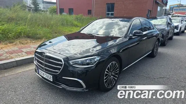 Mercedes-Benz S-Class S350 d 4MATIC 2025