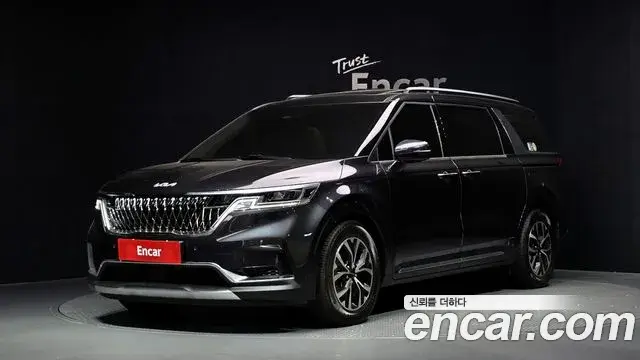 Kia Carnival Gasoline 9-Seater Signature 2021