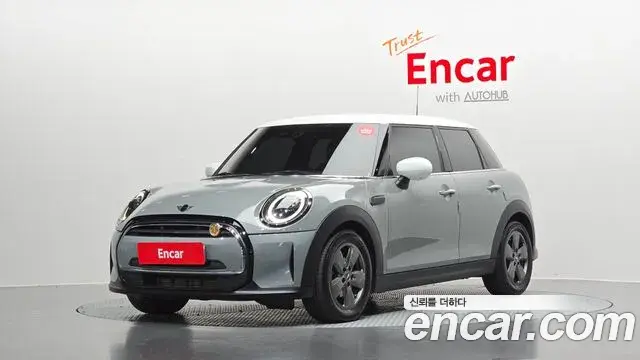 Mini Cooper 5Door Classic Third Generation 2021