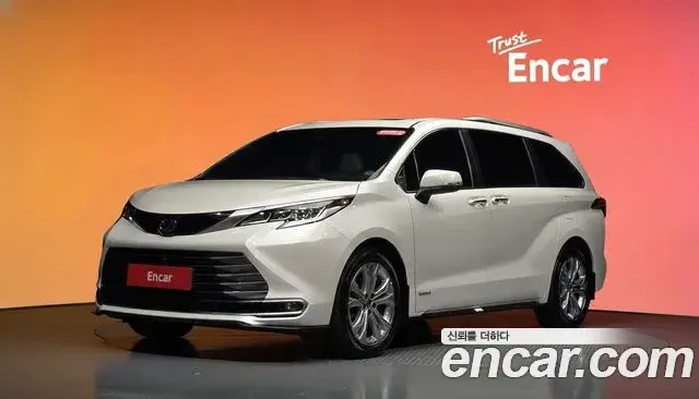 Toyota Sienna 2.5 Hybrid 2WD 2021