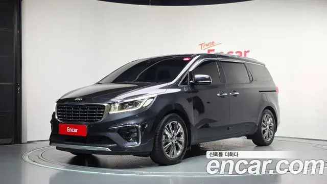 Kia Carnival 9-Seater Noblesse 2019