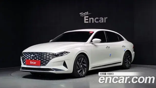 Hyundai Grandeur Premium 2022