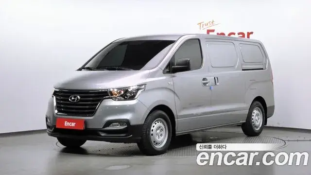 Hyundai Starex Van 3-Seater Style 2020