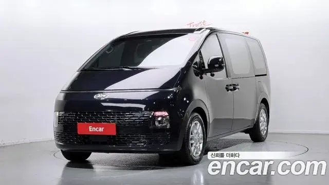 Hyundai Staria 4WD Tourer 9-Seater Modern 2024