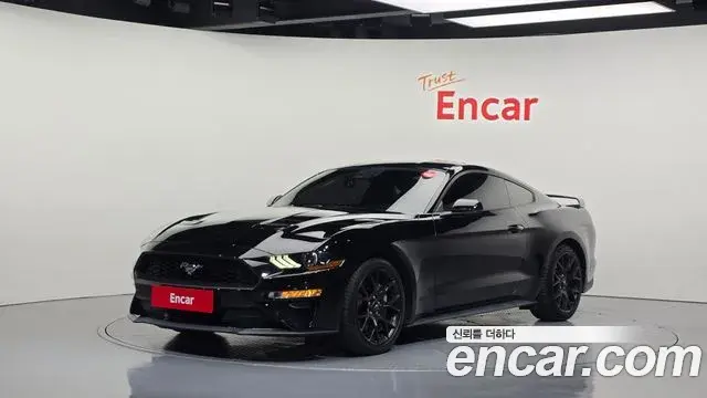 Ford Mustang Coupe 2020