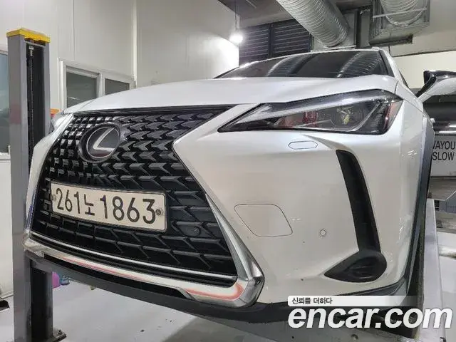 Lexus UX 2.0 2WD 2019