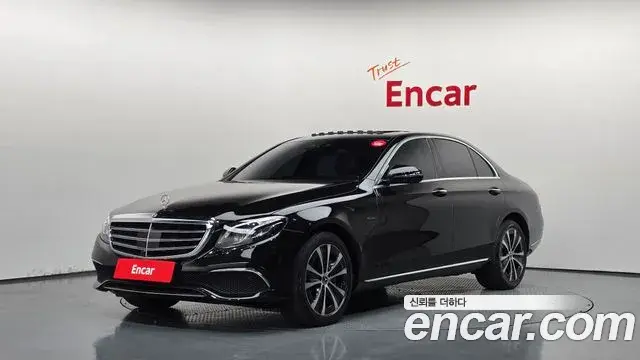 Mercedes-Benz E-Class E300e 4MATIC Exclusive 2020