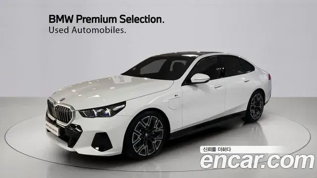 BMW 5-Series 530e xDrive M Sport 2025