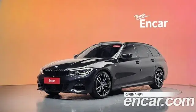 BMW 3-Series 320i Touring M Sports 2022