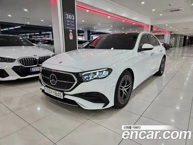 Mercedes-Benz E-Class E200 AMG Line 2025