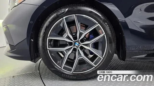 BMW 5-Series 520i M Sport 2024 — фото 5