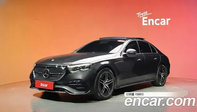 Mercedes-Benz E-Class E300 4MATIC AMG Line 2024
