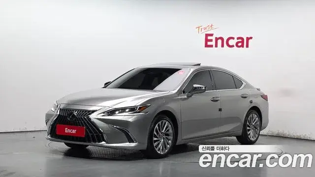 Lexus ES Executive 2024