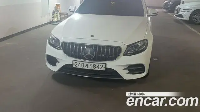 Mercedes-Benz E-Class E300 4MATIC AMG Line 2020