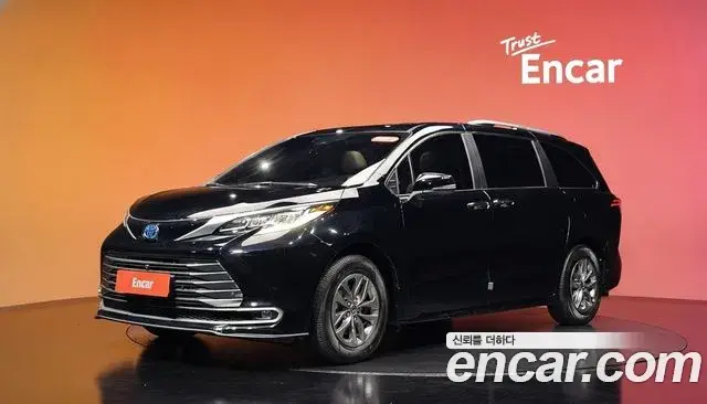 Toyota Sienna 2.5 Hybrid AWD 2024