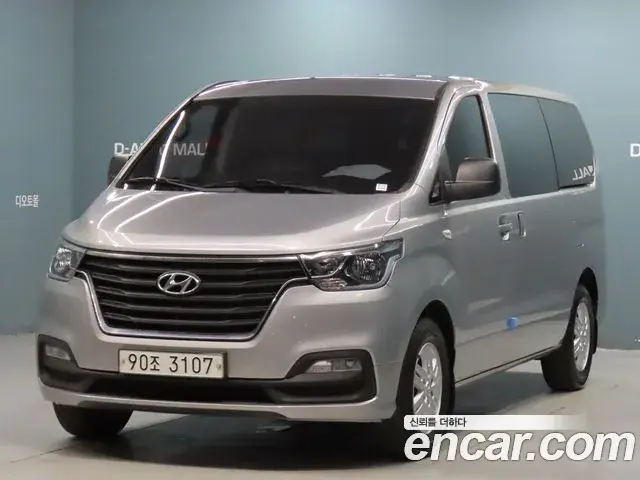 Hyundai Starex Van 3-Seater Smart 2019