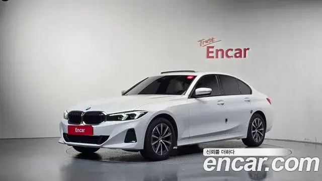 BMW 3-Series 320i 2024