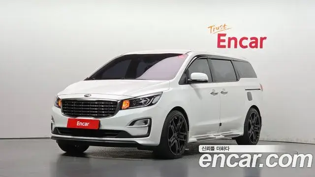 Kia Carnival 11-Seater Deluxe 2019