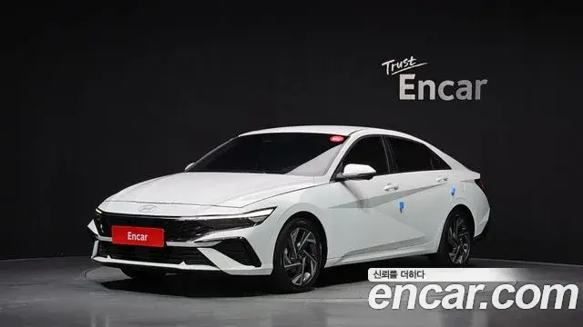 Hyundai AVANTE 1.6 Inspiration 2024
