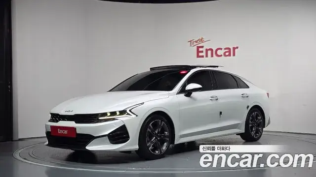 Kia K5 2.0 Signature 2022