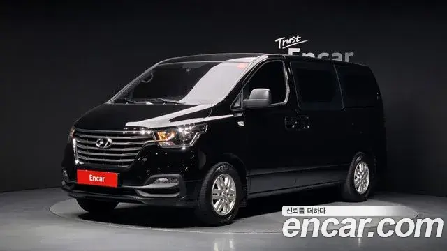 Hyundai Starex Van 3-Seater Smart 2020