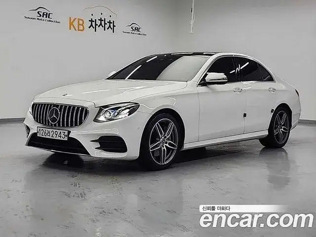 Mercedes-Benz E-Class E300 4MATIC AMG Line 2020