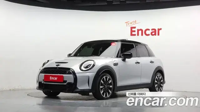 Mini Cooper 5Door Classic Third Generation 2021
