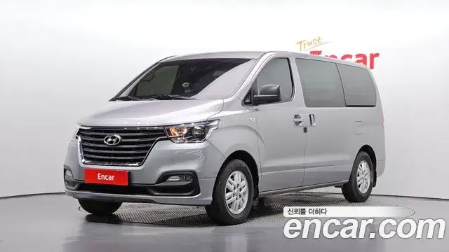 Hyundai Starex Van 3-Seater Smart 2021
