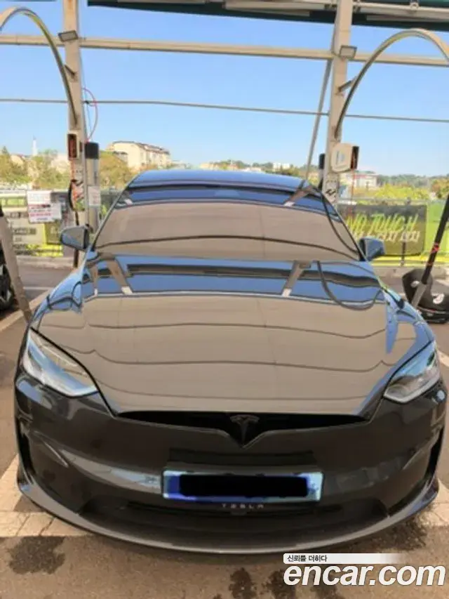 Tesla Model X Plaid 2026