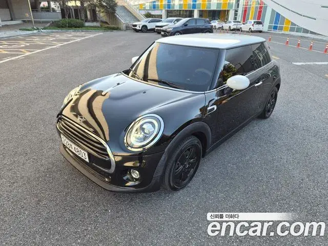 Mini Cooper Standard Third Generation 2020
