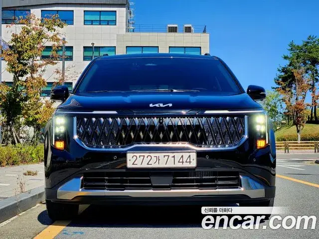 Kia Carnival Diesel 9-Seater Noblesse 2025